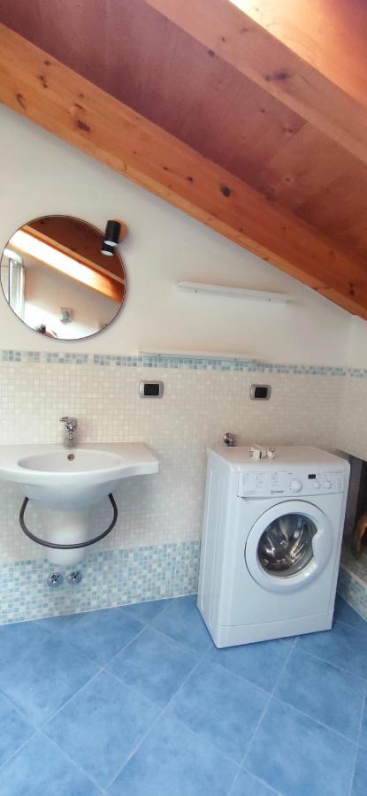 Casa Marina Lägenhet Lovere Exteriör bild